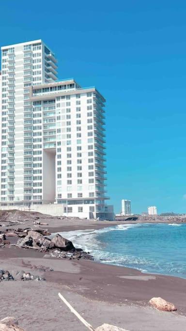 Mar Del Rio - Torre Peninsula - Playa Privada Appartement Conchal Buitenkant foto